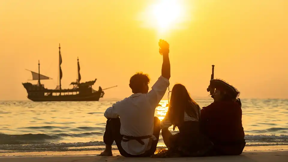 Pattaya: Black Pearl Cruise – Pirate-themed Cruising