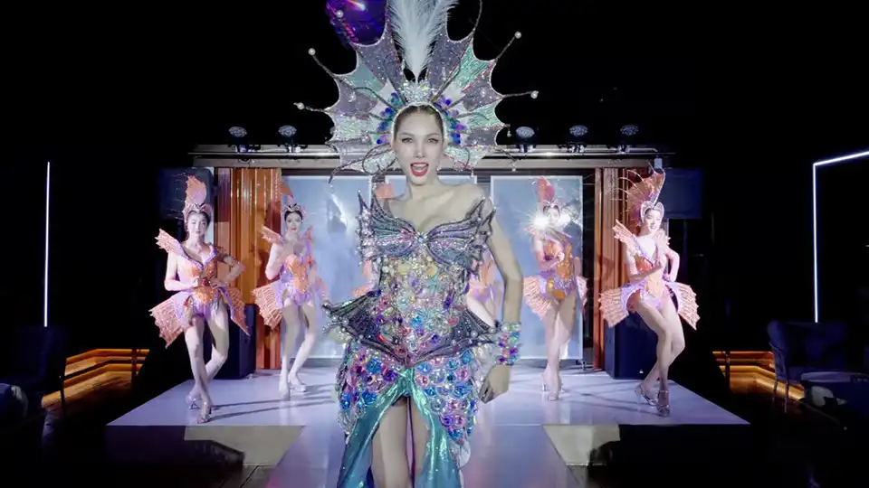 Pattaya: Oriental Atlantis Dinner Cruise with Cabaret Show