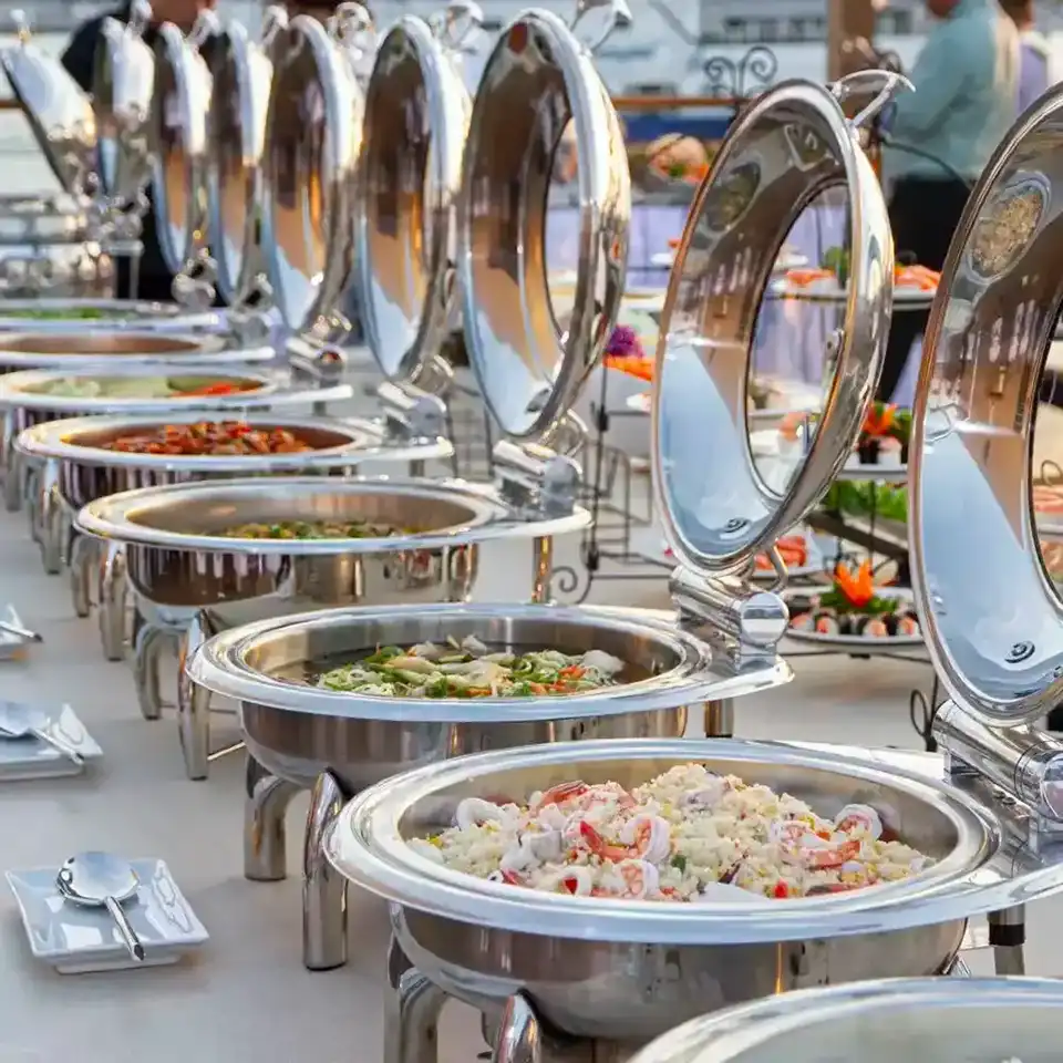 Pattaya: Oriental Atlantis Dinner Cruise with Cabaret Show