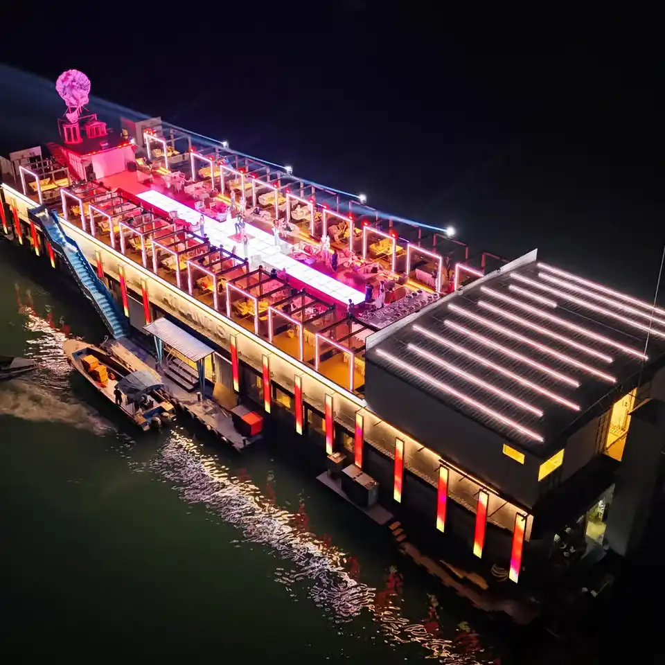 Pattaya: Oriental Atlantis Dinner Cruise with Cabaret Show
