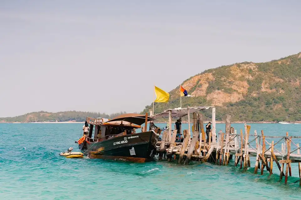 Pattaya: Private Wooden Boat Trip – Le Fong Ta Lay / Le Fong Ar-Kad (Pet Friendly)
