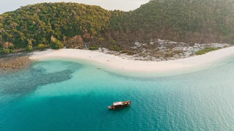 Pattaya: Private Wooden Boat Trip – Le Fong Ta Lay / Le Fong Ar-Kad (Pet Friendly)
