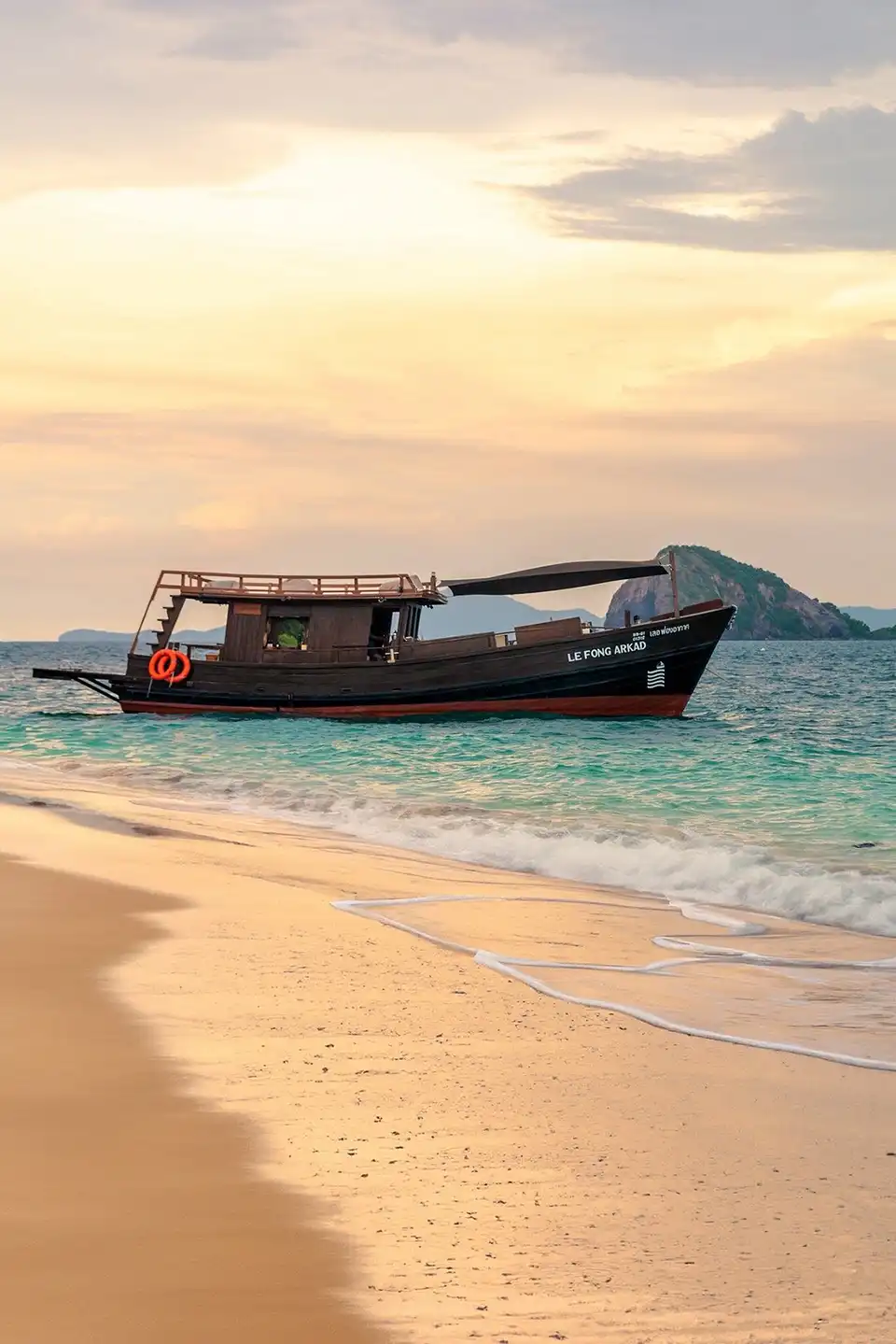 Pattaya: Private Wooden Boat Trip – Le Fong Ta Lay / Le Fong Ar-Kad (Pet Friendly)