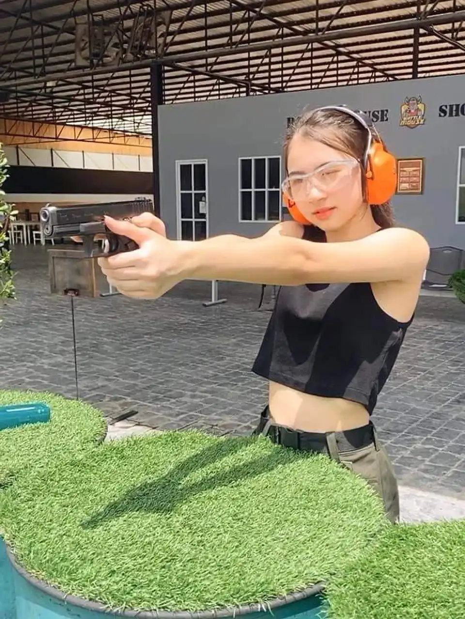 Pattaya: Battle Mouse Shooting Range