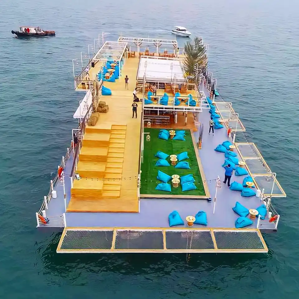 Pattaya: Tappia Floating Cafe and Squid Fishing