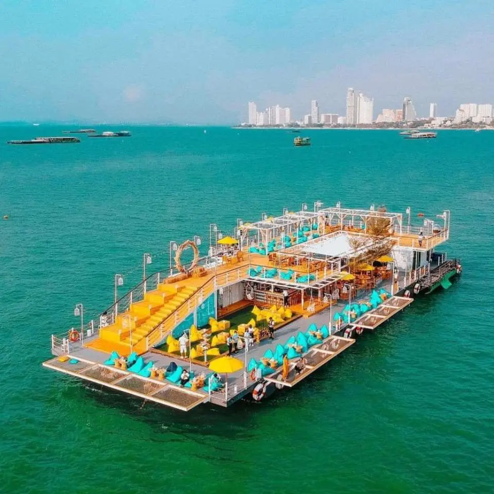 Pattaya: Tappia Floating Cafe and Squid Fishing