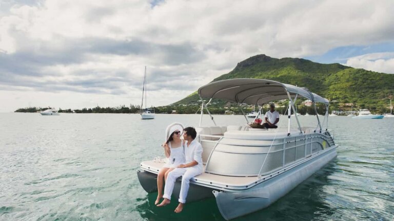 koh larn private boat tour from pattaya