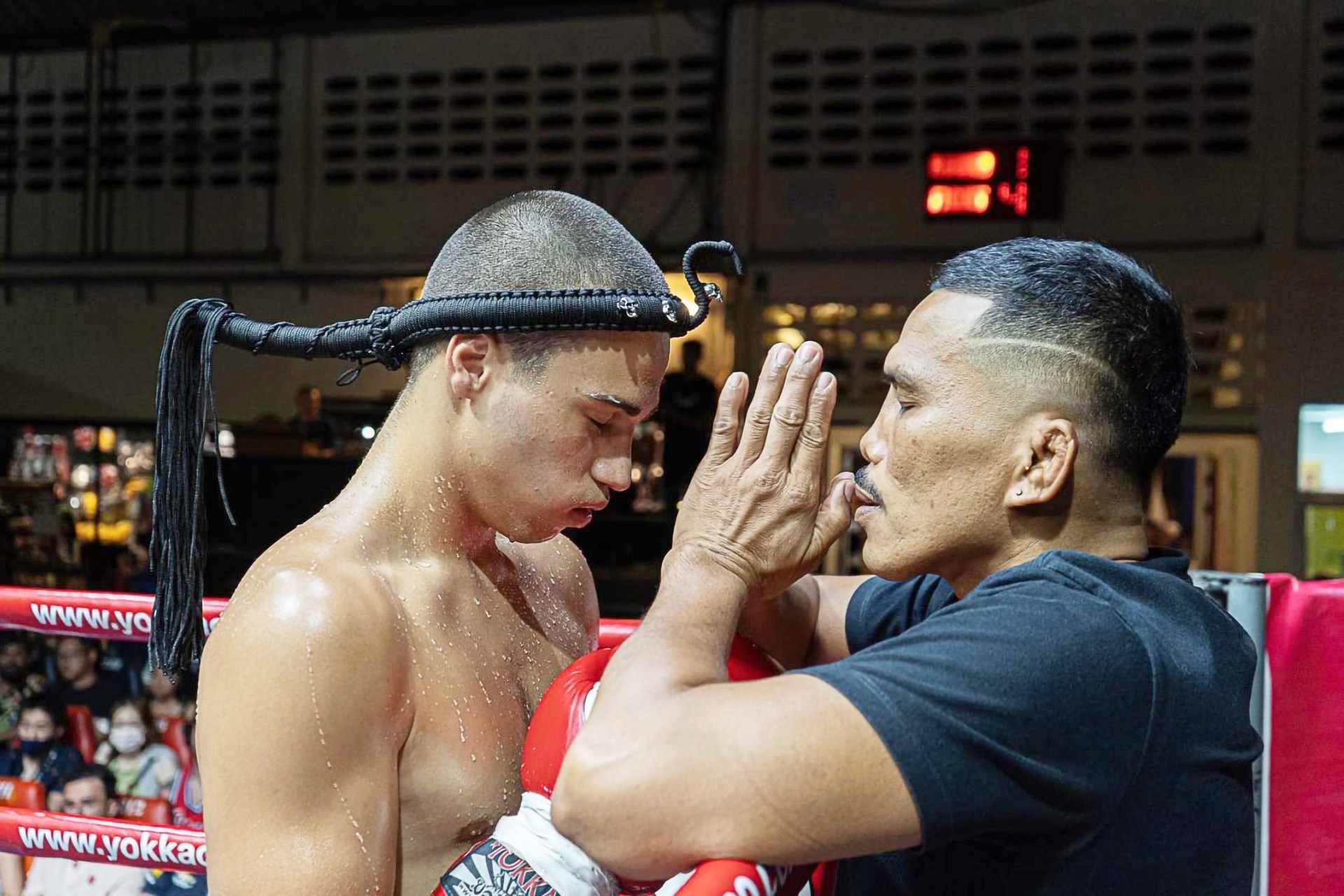 Phuket: Patong Boxing Stadium Muay Thai Match Ticket
