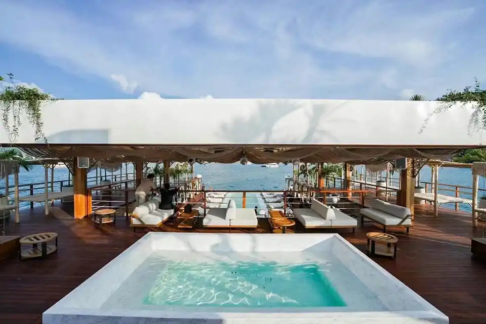 YONA Beach Club: Phuket Incredible Boat Experience