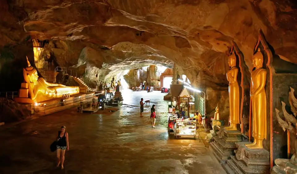 Phuket: Bamboo Rafting Tour with Elephant Bathing