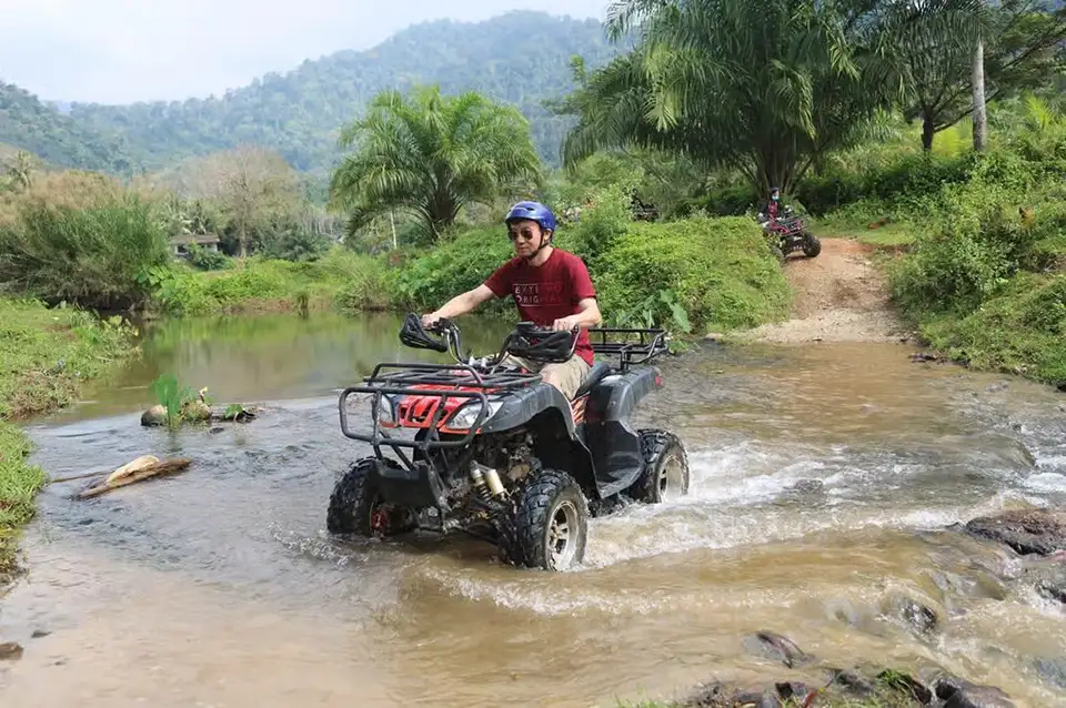 Phuket: Bamboo Rafting Tour with Elephant Bathing