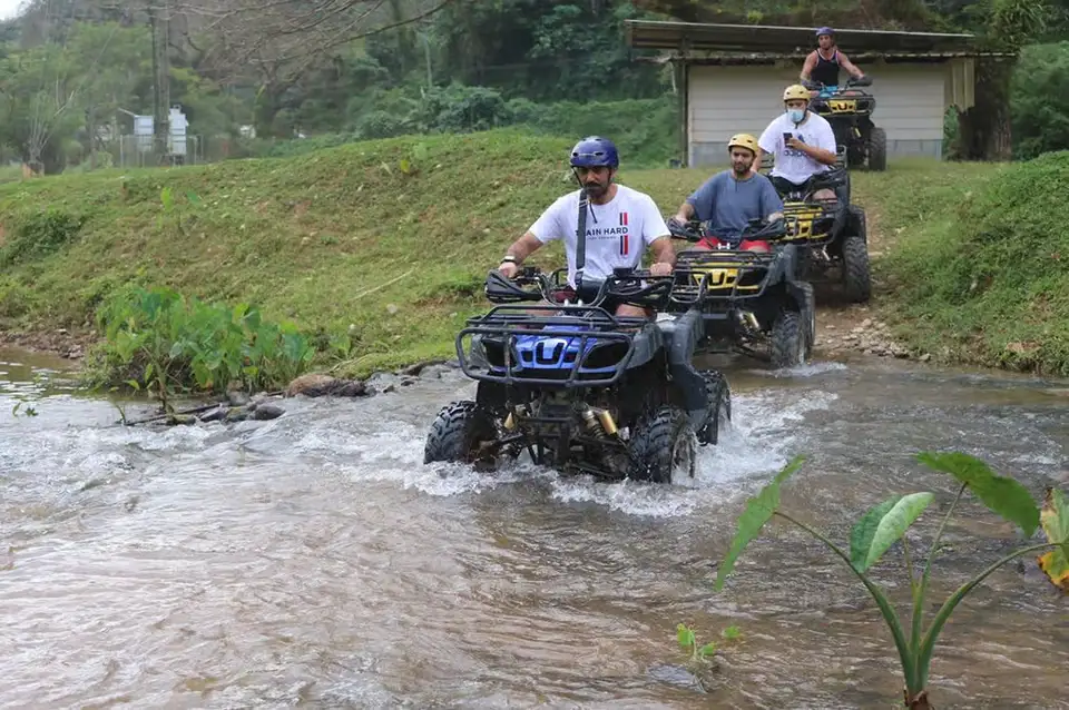 Phuket: Bamboo Rafting Tour with Elephant Bathing