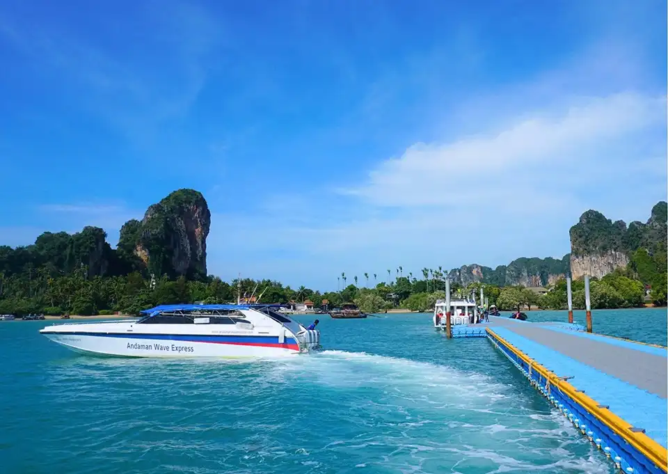 Phuket: Direct Speedboat to Krabi, Railay or Ao Nang