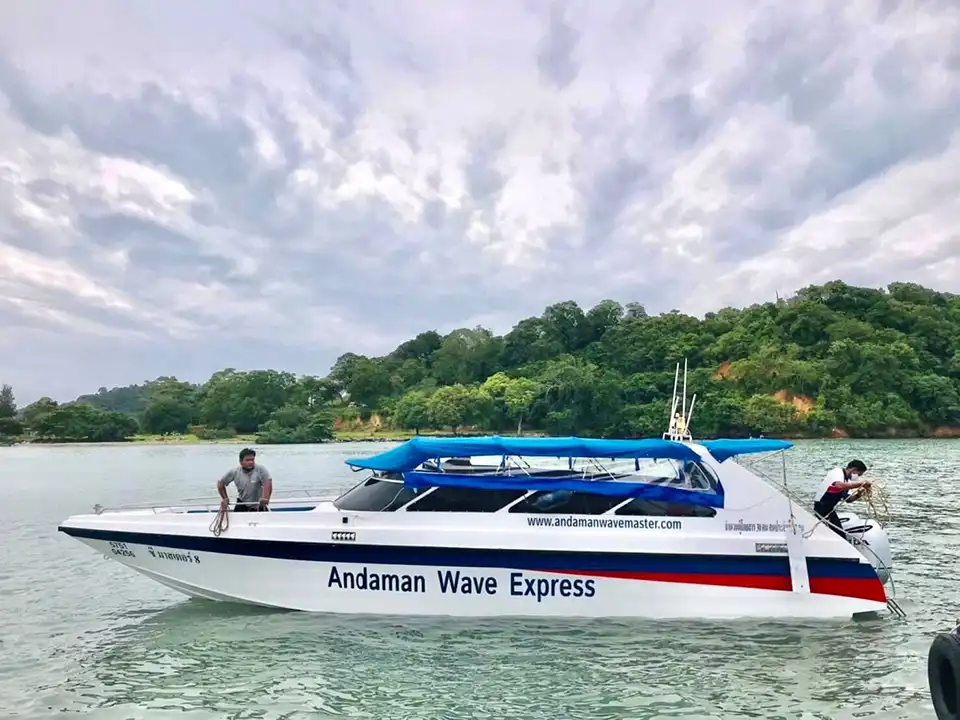Phuket: Direct Speedboat to Krabi, Railay or Ao Nang