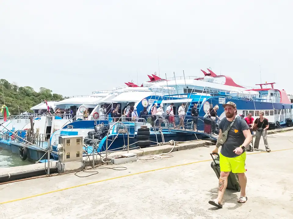 Phuket: Direct Speedboat to Krabi, Railay or Ao Nang