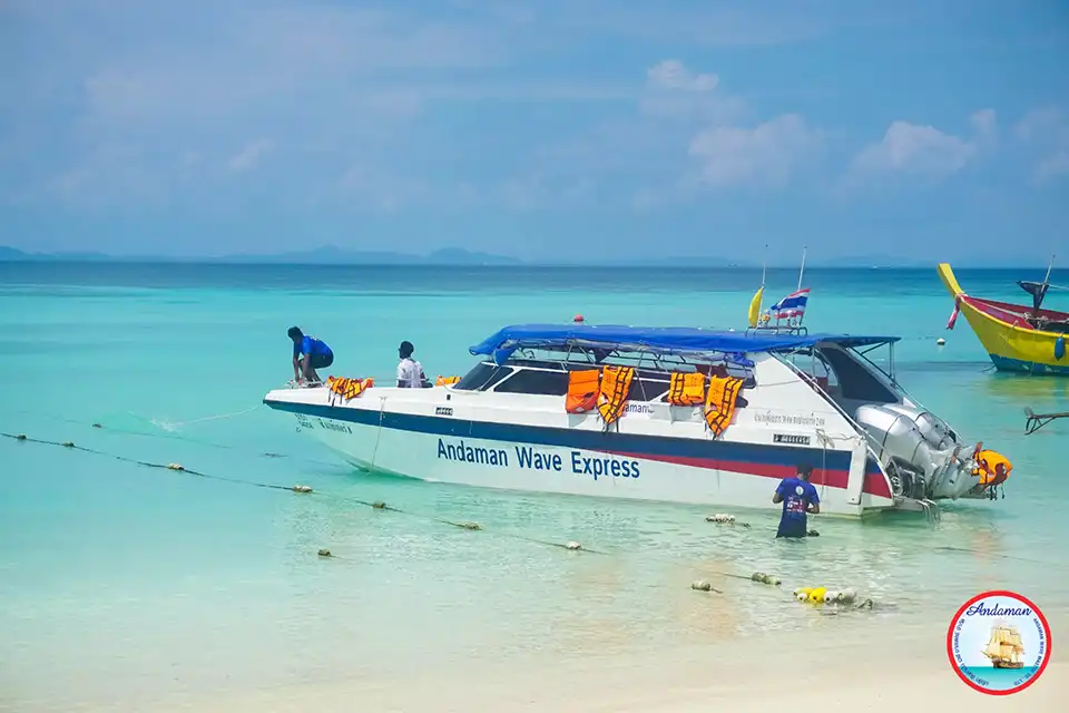Phuket: Direct Speedboat to Krabi, Railay or Ao Nang