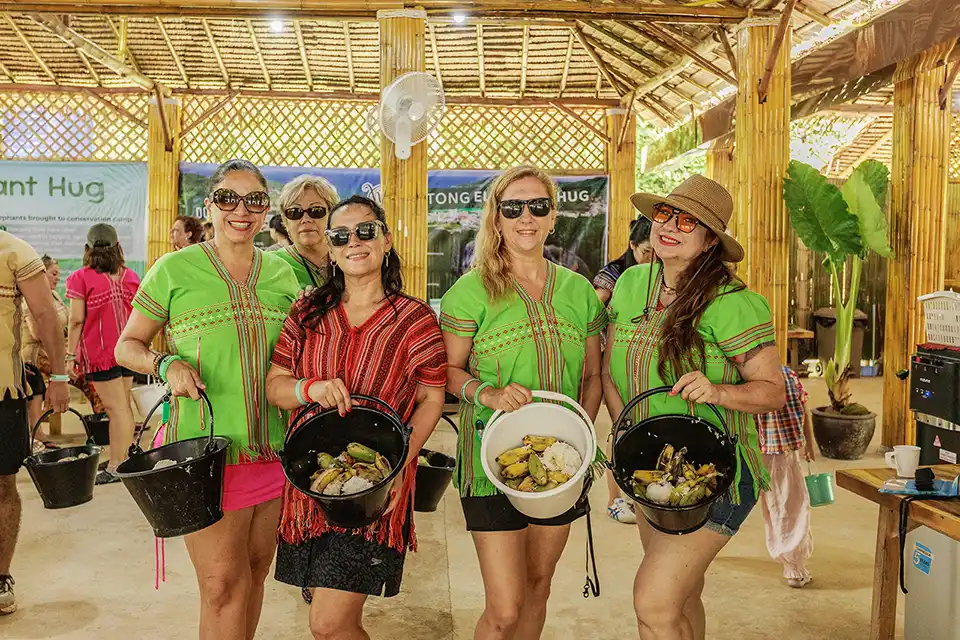 Phuket: Patong Elephant Hug Experience