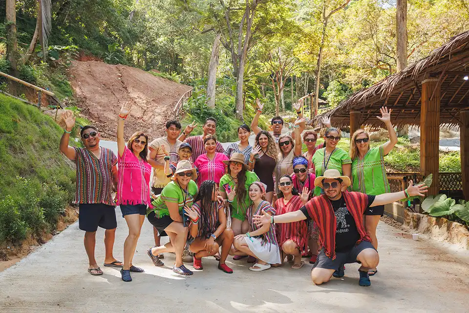 Phuket: Patong Elephant Hug Experience