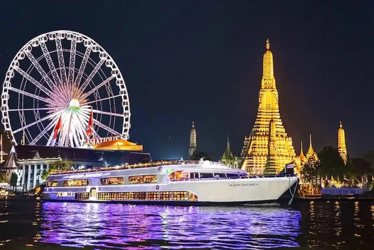 Bangkok: The Luxury White Cruise Buffet Dinner on the Chao Phraya